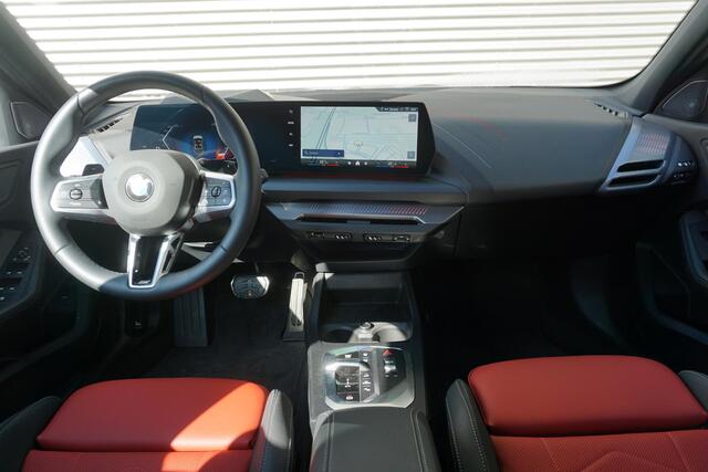 BMW 1-SERIE 5-deurs 120 M Sportpakket Executive | Innovation Pack | Harman-Kardon | Head-Up Display