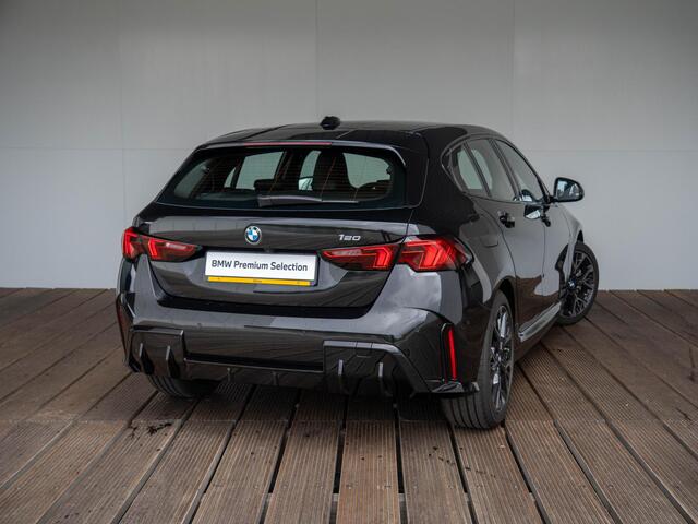 BMW 1-SERIE 120 | M Sportpakket | Premium Pack | Comfort Access | Verwarmd Stuurwiel | Stoelverwarming | 18'' | Ekris Selection