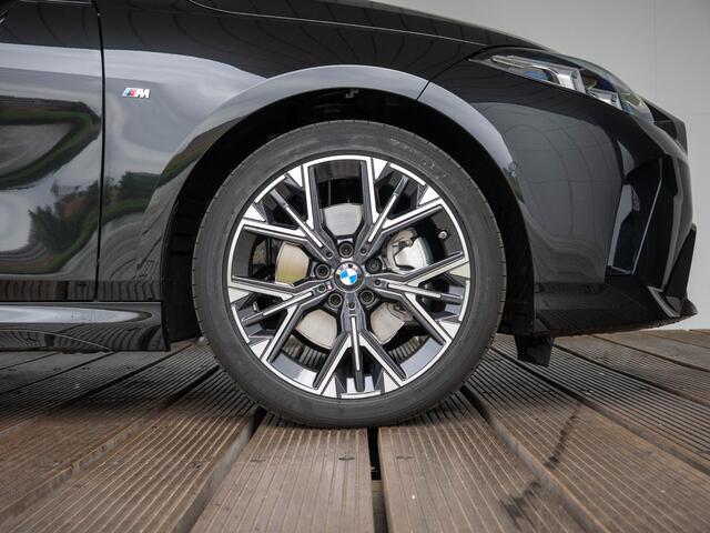 BMW 1-SERIE 120 | M Sportpakket | Premium Pack | Comfort Access | Verwarmd Stuurwiel | Stoelverwarming | 18'' | Ekris Selection