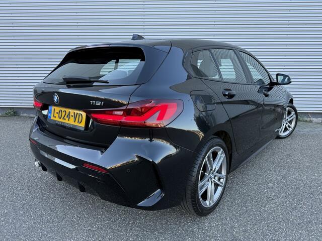 BMW 1-SERIE 118i High Exec M-sport Automaat Led PDC Cruise stoel & stuurverw