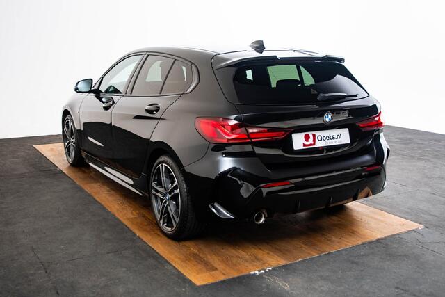 BMW 1-SERIE 118i High Executive M Sport - Sportstoelen - Stoelverwarming - PDC Voor/Achter - Cruise control - Getinte Ruiten - High Beam Assistant - Multifunctioneel stuurwiel - Elektrische verstelbare lendensteunen -
