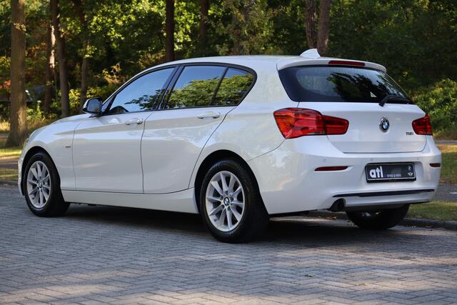 BMW 1-SERIE 118i Corporate Lease Executive Org NL | Sportline | LED | Navi Pro | Cruise | DAB | Clima | Sportstoelen | Etc.