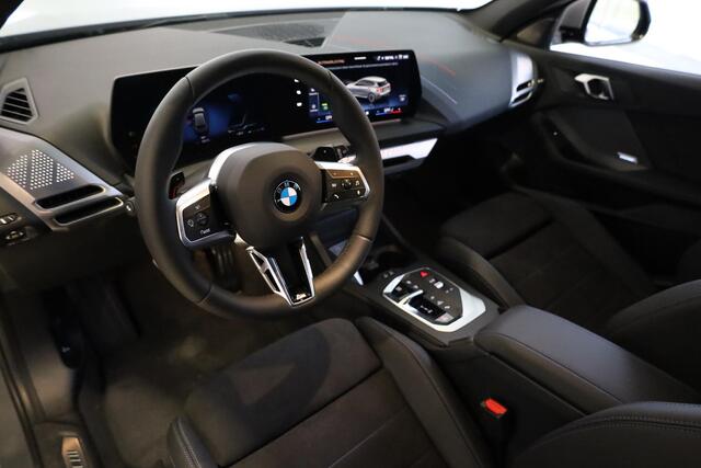 BMW 1-SERIE 120 M Sport Design Edition | Driving Assitant Plus | Comfort Access | Sportstoelen