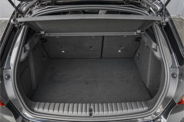 BMW 1-SERIE 120i High Executive Ed M-Sport Pano M-Stoelen Keyless