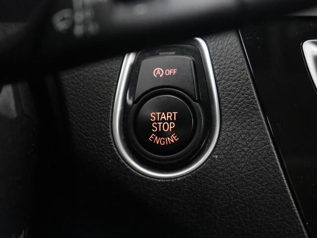 BMW 1-SERIE 116d | Navigatie | Parkeerhulp | Airco | Cruise control | Bluetooth | Keyless Start