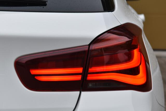 BMW 1-SERIE 118i Executive * M-Sportpakket * Dealeronderhouden * LED * 18'Lm *