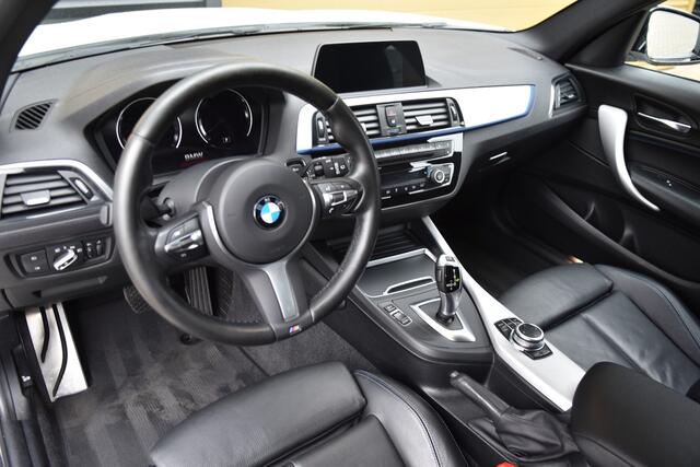 BMW 1-SERIE 118i Executive * M-Sportpakket * Dealeronderhouden * LED * 18'Lm *