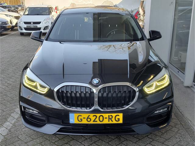 BMW 1-SERIE 118i EXECUTIVE EDITION AUT. Sport Line | Privacy Glass | Navi | LED