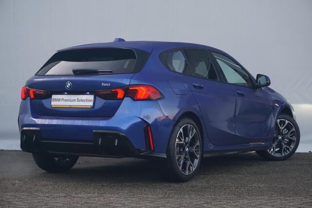 BMW 1-SERIE 120 M Sport | Stoel & Stuurwielverwarming / Keyless Entry / Adaptieve LED koplampen / Automatische 2-zone airconditioning