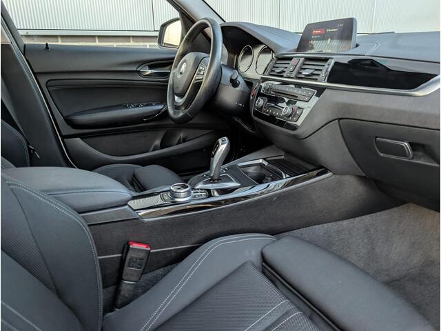 BMW 1-SERIE 118i Executive | Sportstoelen | Automaat | LED | PDC