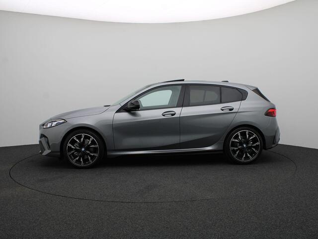 BMW 1-SERIE 120 M Sportpakket | Premium Pack | Stuurwielrand Verwarmd | Panoramadak | Harman Kardon | 19''