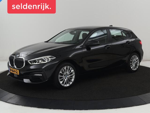 BMW 1-SERIE 120i Business Edition Plus | Leder | Sportstoelen | Carplay | Stoelverwarming | Live Cockpit | Parkeerhulp | Climate control