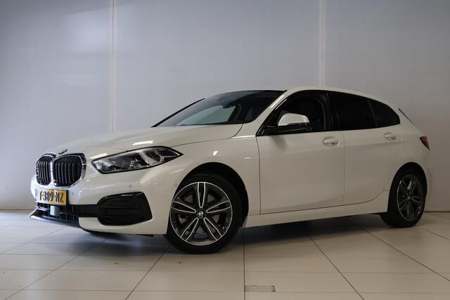 BMW 1-SERIE 118i | LED | Automaat | Clima | Camera | .