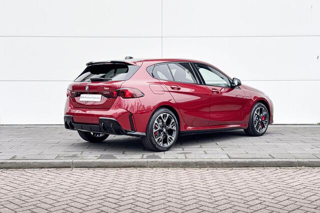 BMW 1-SERIE 120 M Sport Design Edition | Premium Pack | Driving Assistant | Huisselectie