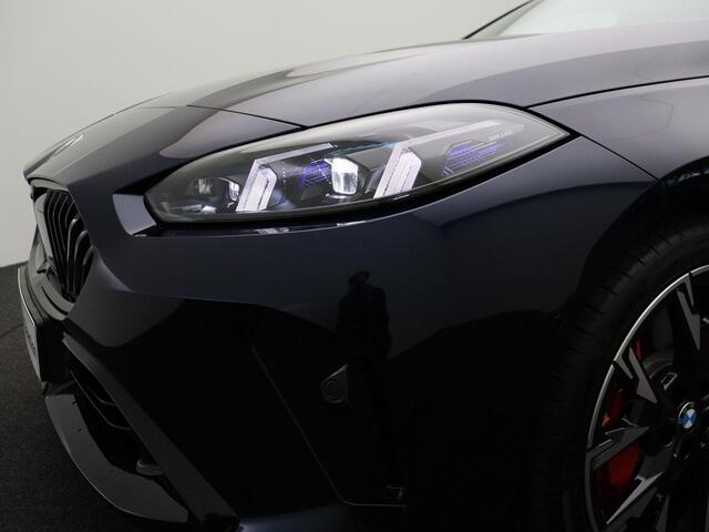 BMW 1-SERIE 120 M Sportpakket Pro | Premium Pack | Stuurwielrand Verwarmd | Panoramadak | Harman Kardon | 19''