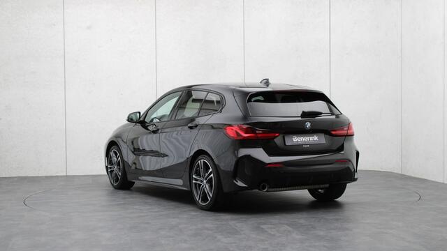 BMW 1-SERIE 118i M-Sport | Achteruitrijcamera | M Sportstoelen | Shadow-Line