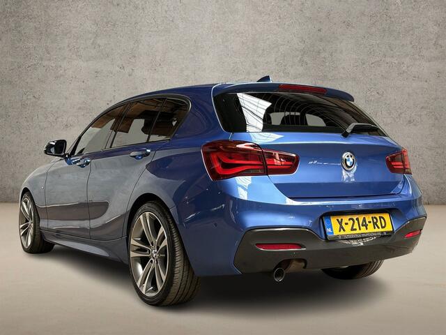 BMW 1-SERIE 118i M Sport Line Shadow Automaat (NAVIGATIE, M PAKKET, VIRTUAL COCKPIT, STOELVERWARMING, SPORTSTOELEN, ZWART HEMEL, GETINT GLAS, PARKEERSENSOREN, NIEUWSTAAT)