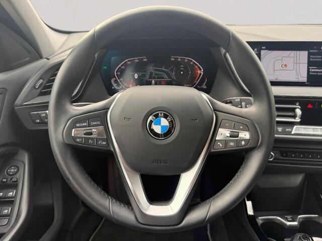 BMW 1-SERIE Limousine 118i Sport Line Apple/Android draadloos | Automaat | Climate Con