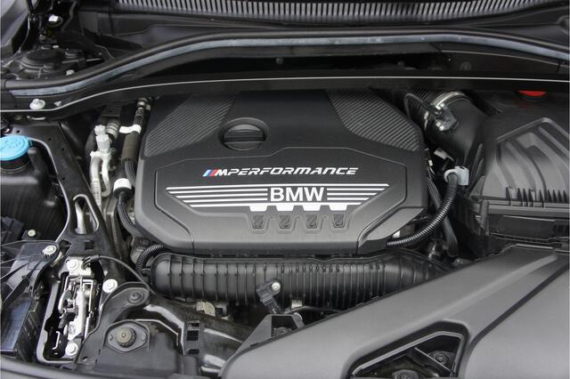 BMW 1-SERIE M135i xDrive High Executive