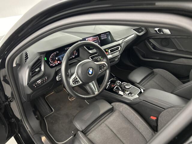 BMW 1-SERIE 118i M-Sport Shadow-Line Pano-dak/Adap.Cruise/Sportstoel/18'LMV