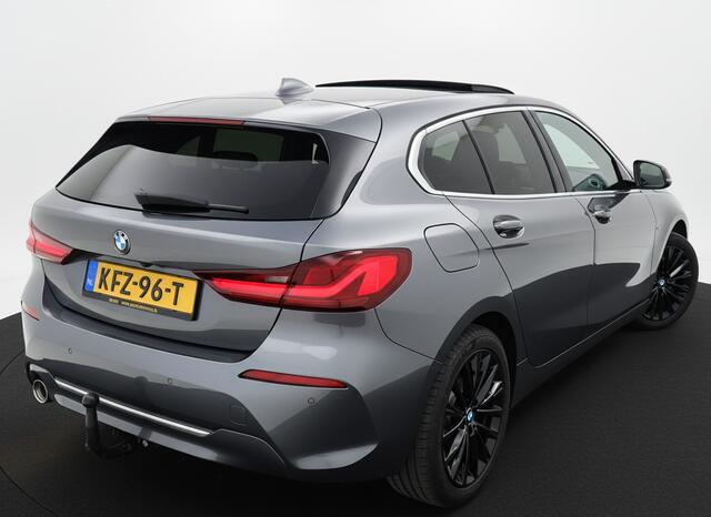 BMW 1-SERIE 118i 136PK AUT. HIGH EXECUTIVE TREKHAAK/LEDER/PANORAMADAK