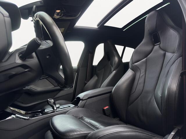 BMW 1-SERIE 118i 140PK M-Performance Shadow Pano Schaalstoelen Harman-Kardon