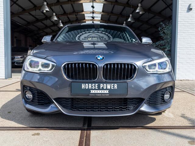 BMW 1-SERIE 118i Edition M Sport Shadow Executive *1ste EIG* *AUT | Leder | Keyless | Stoelverwarming | LED | Camera | Clima | Cruise | Navi*