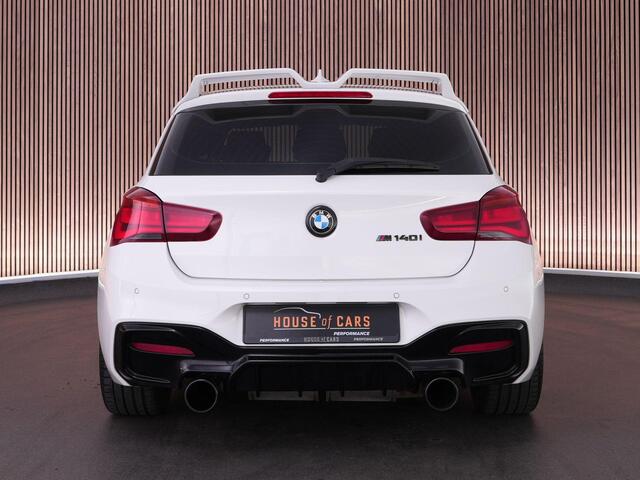 BMW 1-SERIE M140i 340pk High Executive |Custom sportuitlaat|Maxton|Apple Carplay|Comfort Access|stoelverwarming|lederen sportstoelen|M sportonderstel|Shadow Line|