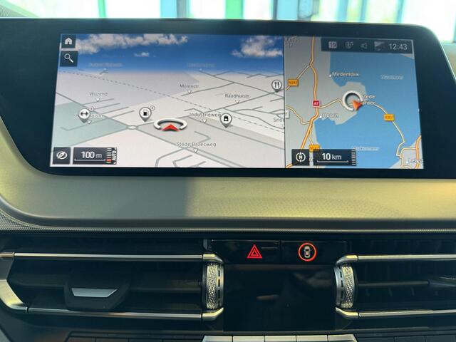 BMW 1-SERIE 118i Executive Edition AUTOMAAT | NAVIAGTIE | APPLE CARPLAY | VIRTUAL DISPLAY | STOELVERWARMING | PARKEER SENOREN | FULL LED | GETINT RUIT