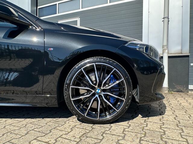 BMW 1-SERIE 118i M-sport bj2020 *Pano *HUD *M stoelen *Leer *NL auto