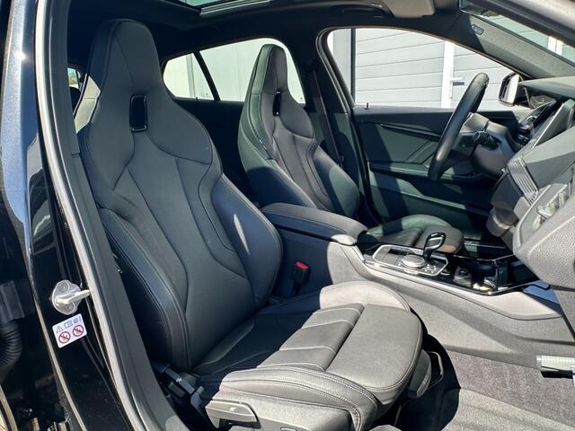 BMW 1-SERIE 118i M-sport bj2020 *Pano *HUD *M stoelen *Leer *NL auto