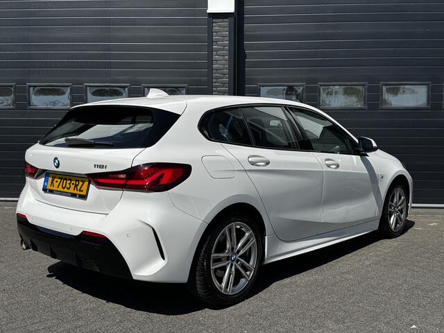 BMW 1-SERIE 118i High Executive Edition M-Sport Dealer OH | Navi | ACC | Carplay | Sfeer | ¤19.900,- incl. BTW