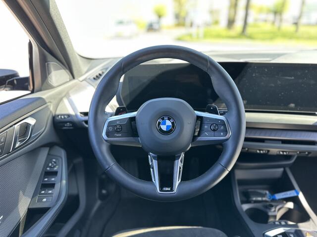 BMW 1-SERIE 120 M Sport Design Edition |HARMAN/KARDON|CARPLAY|360 CAMERA|HUD|LM VELGEN 18''|ACC|BMW LED|