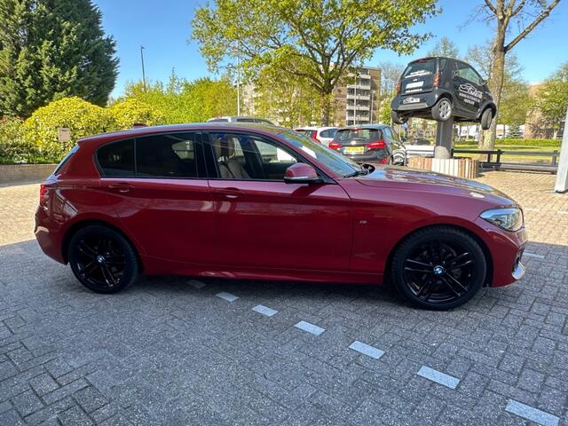 BMW 1-SERIE 118I High Executive Automaat Navi Camera Leer Trekhaak