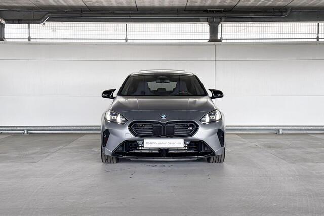 BMW 1-SERIE M135 xDrive | M Sportpakket Pro | Premium Pack