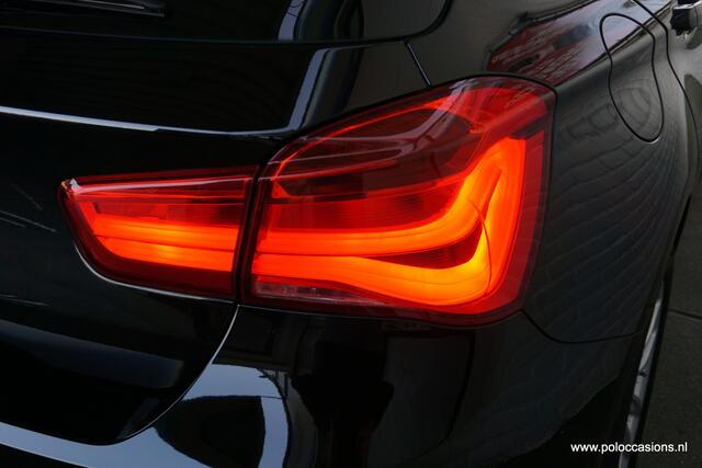 BMW 1-SERIE 118i AUTOMAAT | LEER | SPORT | ACC | DEALERONDERHOUDEN