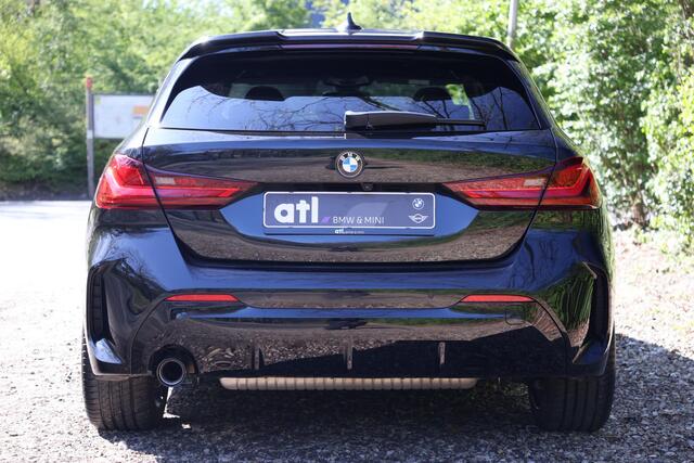 BMW 1-SERIE 118i M-Pakket | Pano | HUD | Harman Kardon | Adap Cruise | LED | Elektr. Stoel Mem | Keyless | Camera | Etc.