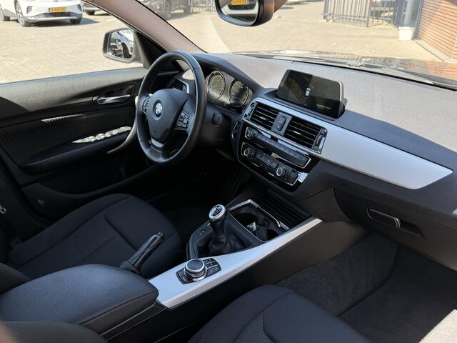 BMW 1-SERIE 116i Corporate Lease Executive Navi / Telefoon / PDC Voor en Achter / Cruise