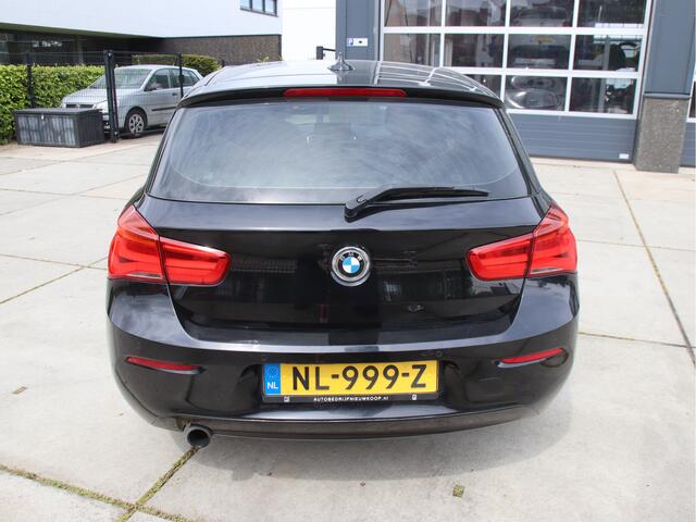BMW 1-SERIE 118i M-Pakket Automaat, NL-Auto, LED, PDC SALE!!