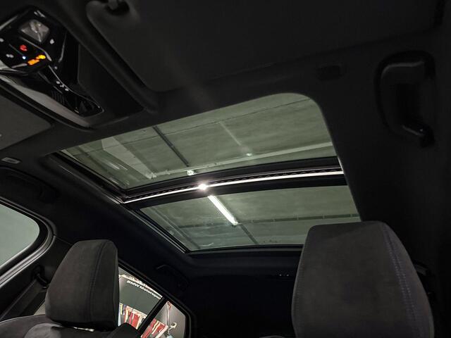 BMW 1-SERIE 120 | M-Sport Pro | Premium Pack | Driving Assistant | Harman/Kardon | Panoramadak | Comfort Access