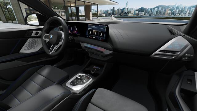BMW 1-SERIE 120 M Sport Automaat / Sportstoelen / Achteruitrijcamera / Adaptieve LED / M Adaptief onderstel / Comfort Access