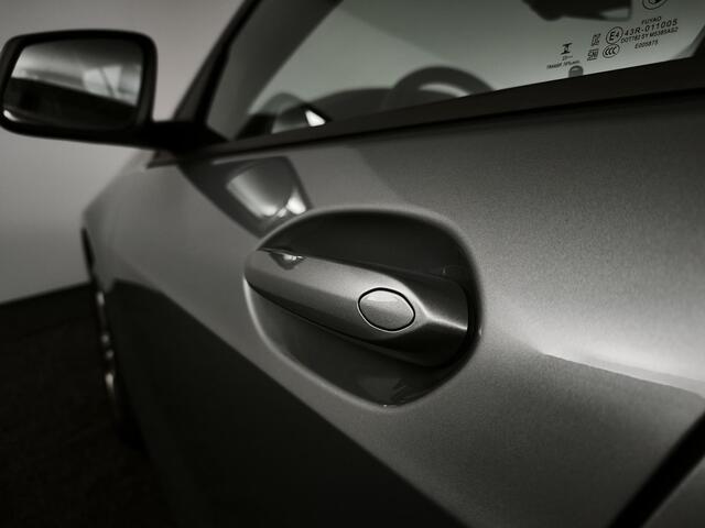 BMW 1-SERIE 116i High Executive Navigatie | Climate control