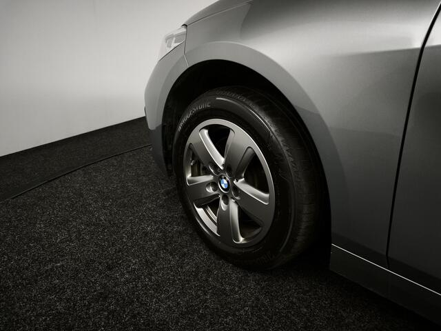 BMW 1-SERIE 116i High Executive Navigatie | Climate control