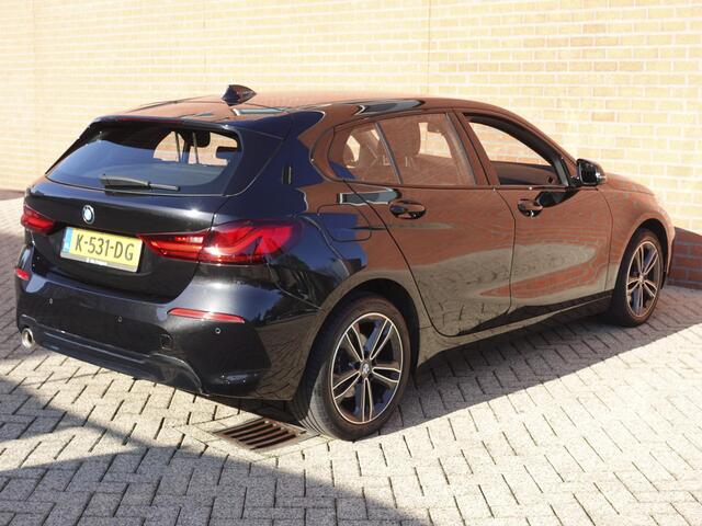 BMW 1-SERIE 118i Executive Edition Navigatie Apple Carplay/Android Auto Adaptive Cruise Control Parkeersensoren Full LED Virtual Cockpit Climate Control
