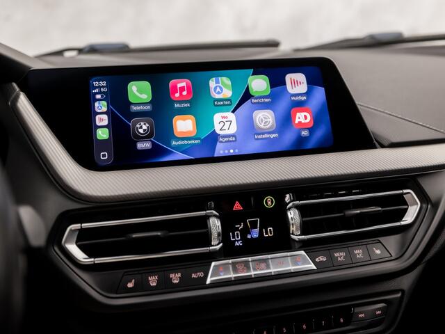 BMW 1-SERIE 118i M Sport High Executive Automaat (KUIPSTOELEN, M PAKKET, APPLE CARPLAY, CAMERA, LEDER, SPORTSTOELEN, STOELVERWARMING, CRUISE, NIEUWSTAAT)