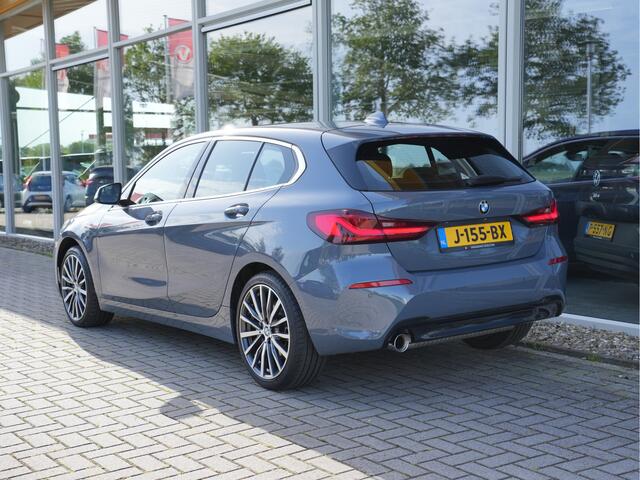 BMW 1-SERIE 118i Executive Edition DAB | Leer | sportstoelen | Apple/Android Auto