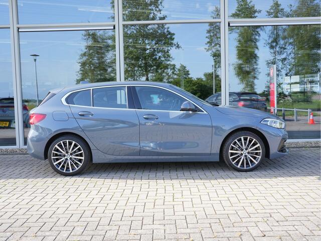 BMW 1-SERIE 118i Executive Edition DAB | Leer | sportstoelen | Apple/Android Auto