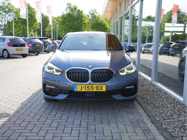 BMW 1-SERIE 118i Executive Edition DAB | Leer | sportstoelen | Apple/Android Auto