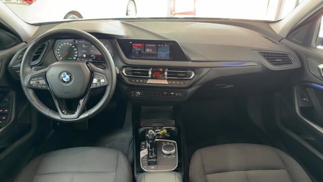 BMW 1-SERIE 118i High Executive Automaat Trekhaak