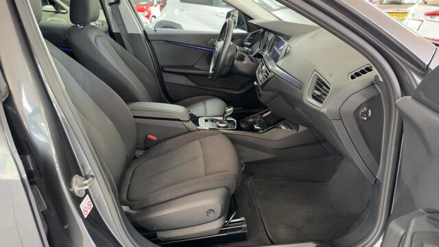 BMW 1-SERIE 118i High Executive Automaat Trekhaak